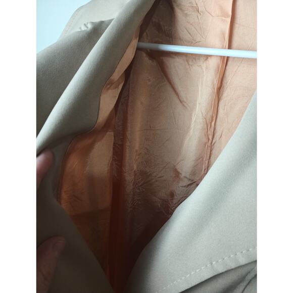 Vintage Women's double-breasted Trench Coat with Belt Size Medium Tan - Picture 5 of 5